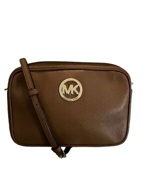 IN EXCELLENT CONDITION! MICHAEL KORS FULTON CHESTNUT PEBBLED LEATHER CROSSBODY